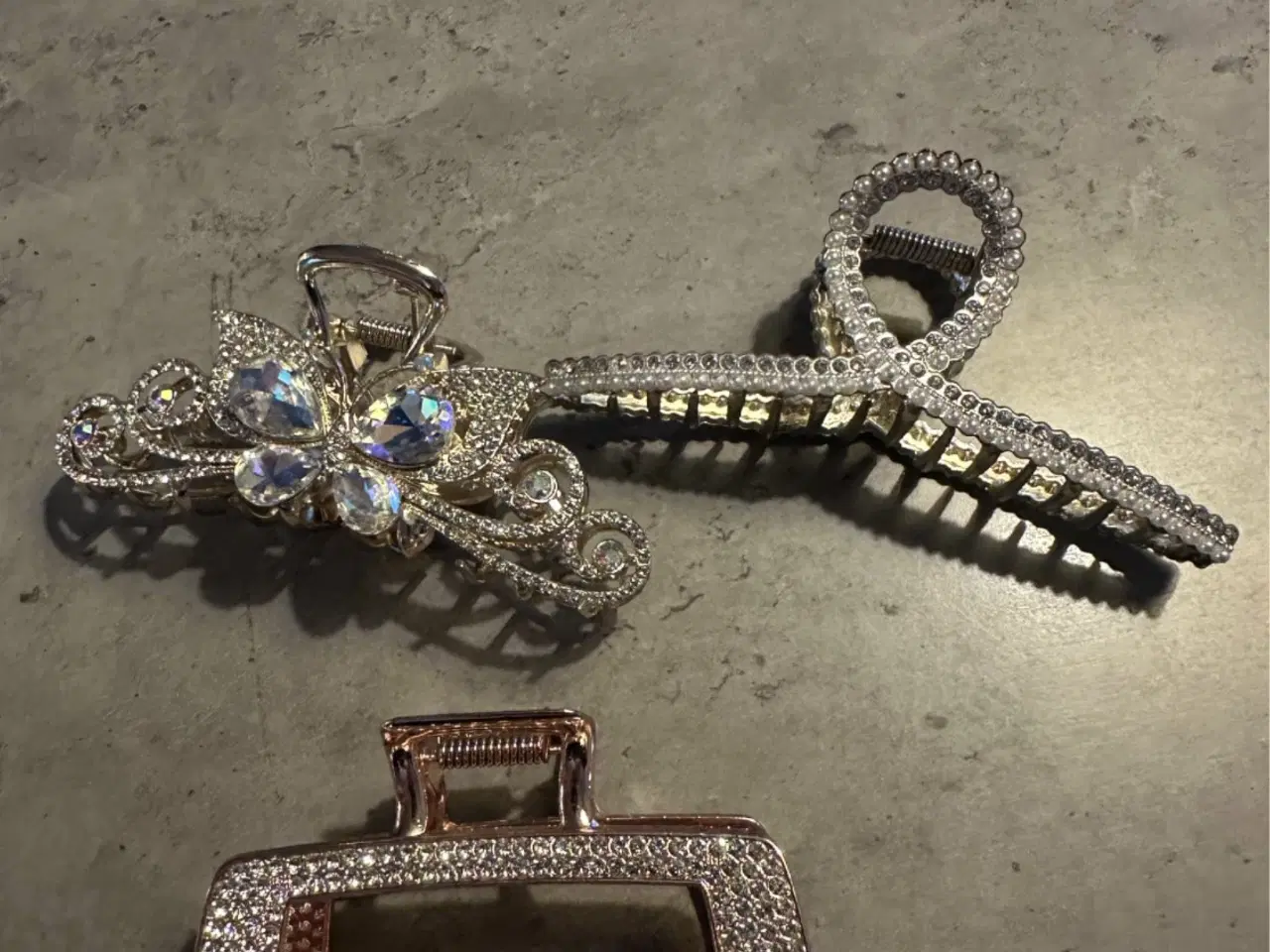 Billede 3 - Forskelligt hår bøjler og spænder sælges