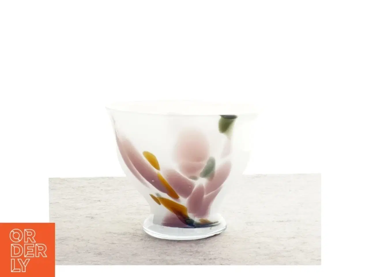 Billede 2 - Vase i glas fra Holmegaard (str. 10 x 12 cm)