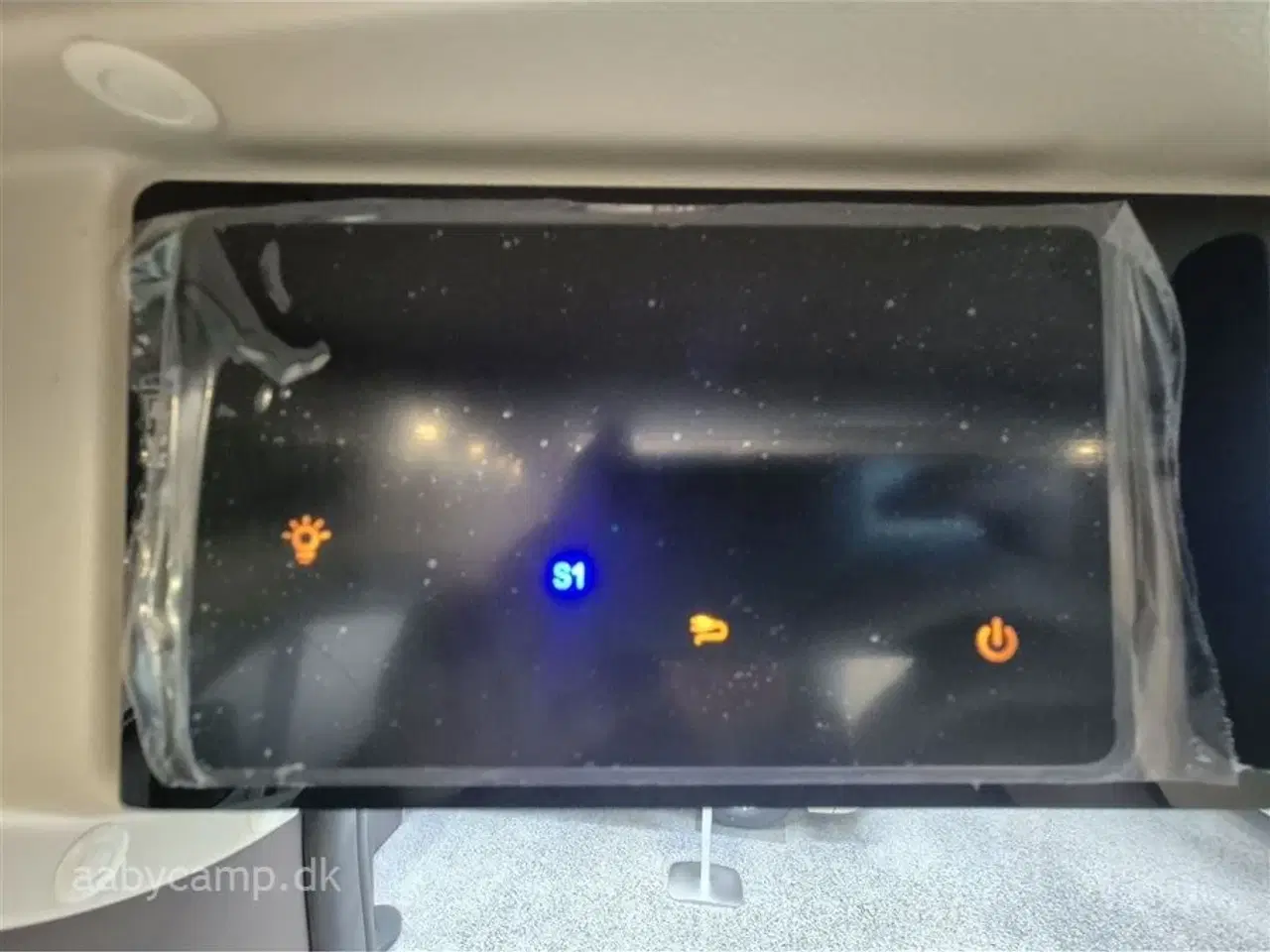 Billede 17 - 2026 - Autostar van 630LJ Design Edition   Luksus Van. Automatgaer. lædersæder.  Alufælge,  langsgående senge.