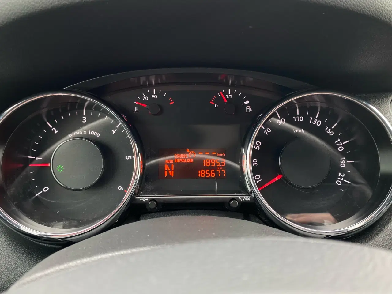 Billede 8 - Peugeot 5008 1,6 e-HDi Style ESG 114HK Van 6g Aut.