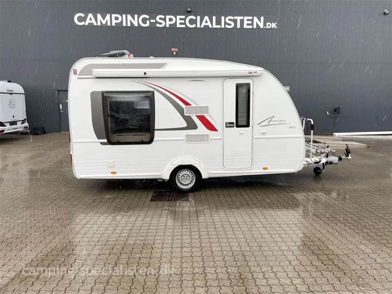 Billede 1 - 2015 - Bürstner Averso Plus 410 TS   Rigtig smart rejsevogn - Bürstner Averso Plus 410 TS fra 2015 - Kan nu opleves hos Camping-Specialisten i Silkeborg