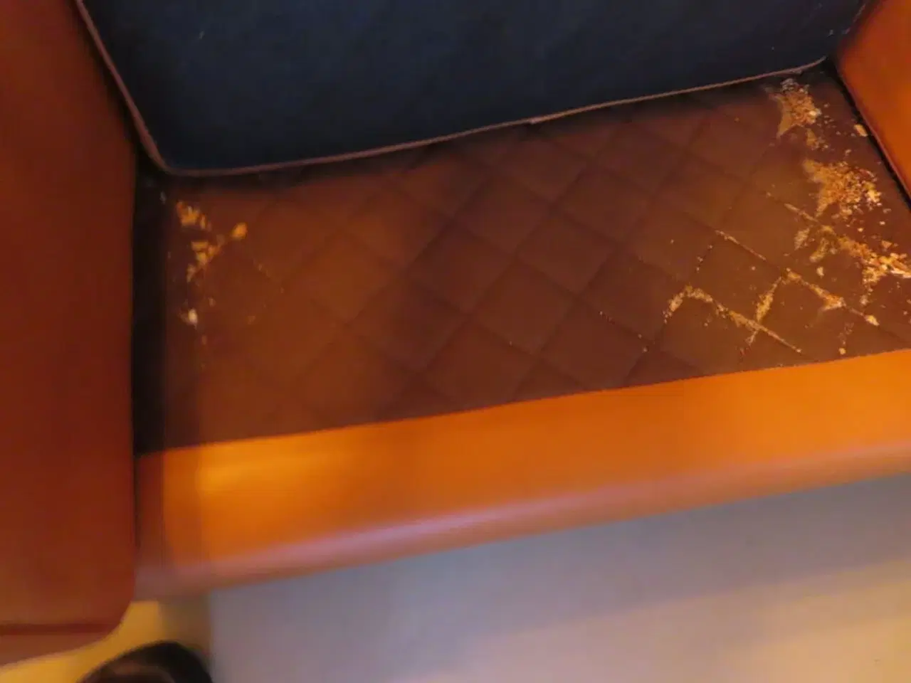 Billede 4 - Sofa med sofabord