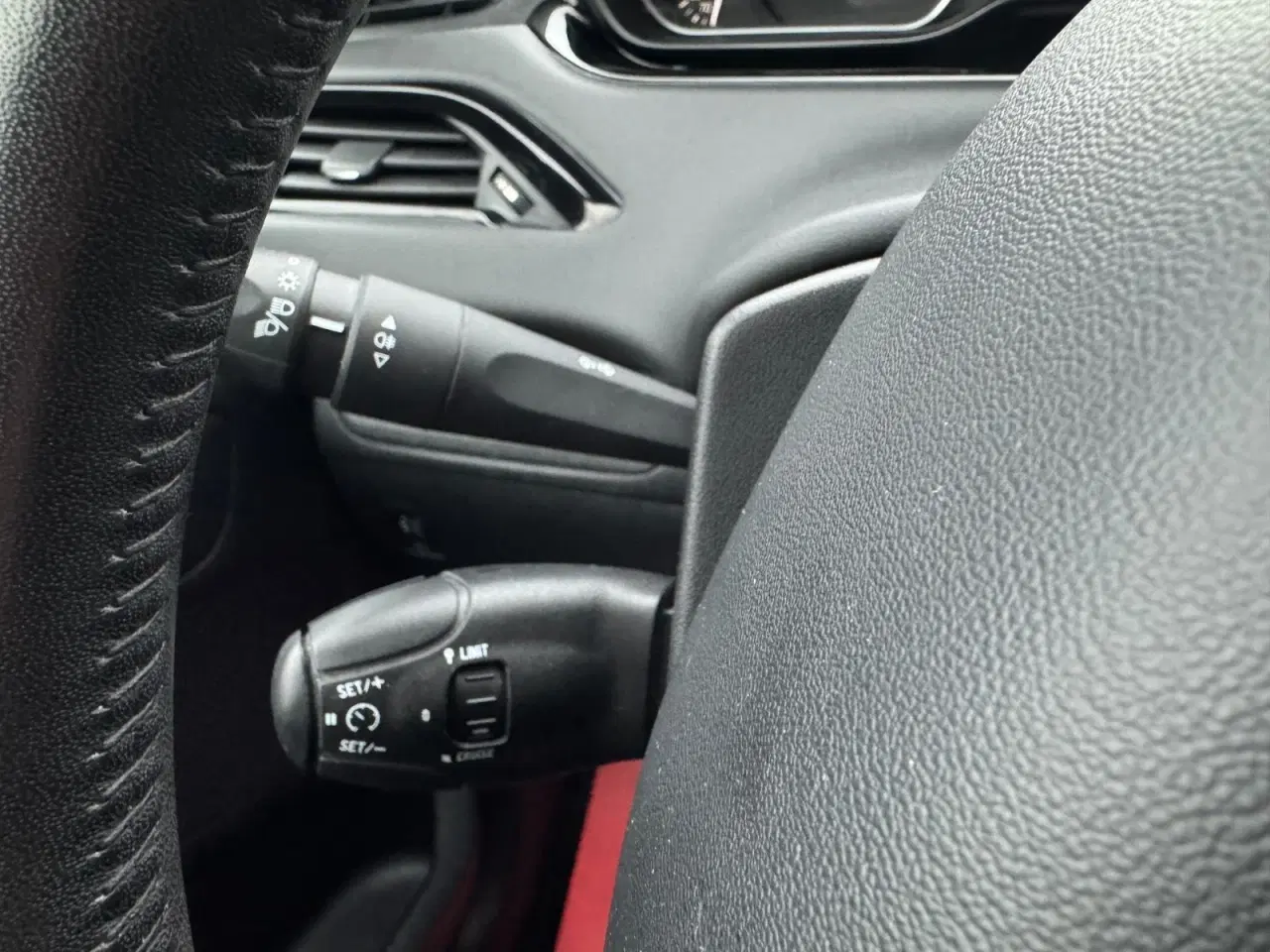 Billede 15 - Peugeot 208 1,6 BlueHDi 100 Chili Sky+