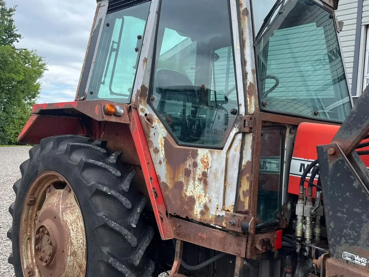 Billede 17 - Massey Ferguson 690 Speedshift med frontlæsser