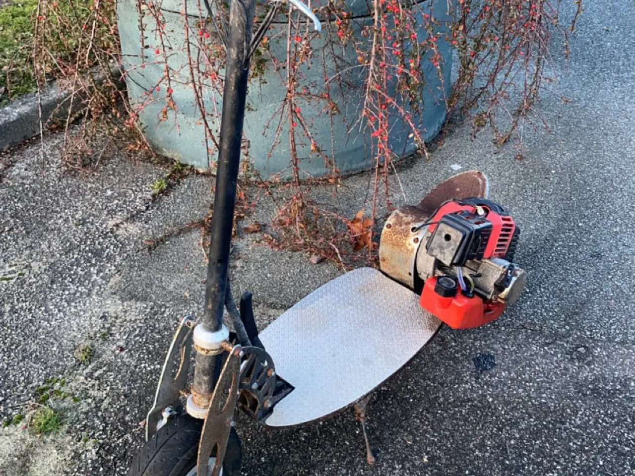 Billede 1 - Løbehjul med motor 