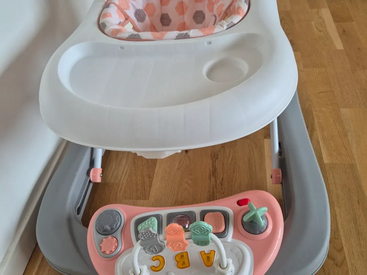 Billede 4 - BabyDan gåstol / gåvogn