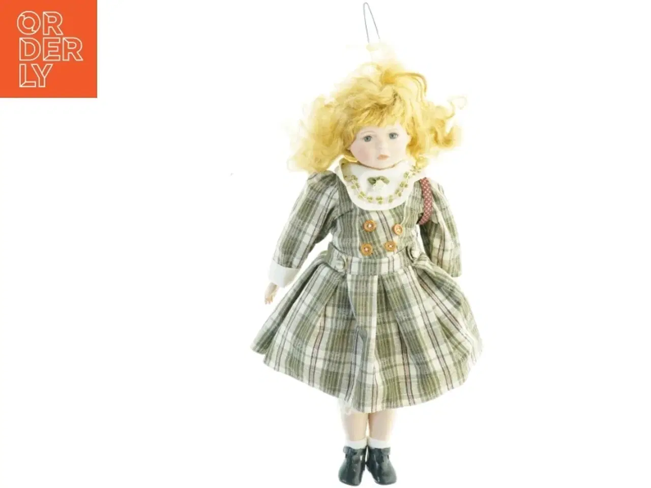 Billede 3 - Porcelænsdukke med ternet kjole (str. 70 cm)
