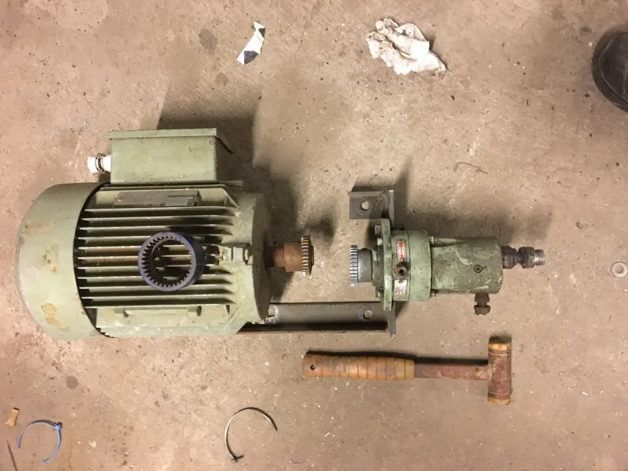 Billede 1 - Elektromotor og hydraulikmotor