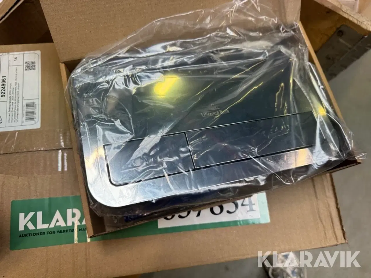 Billede 2 - Trykknap indbygning cisterne og en vask Villeroy & Boch 42 styks - 1 vask