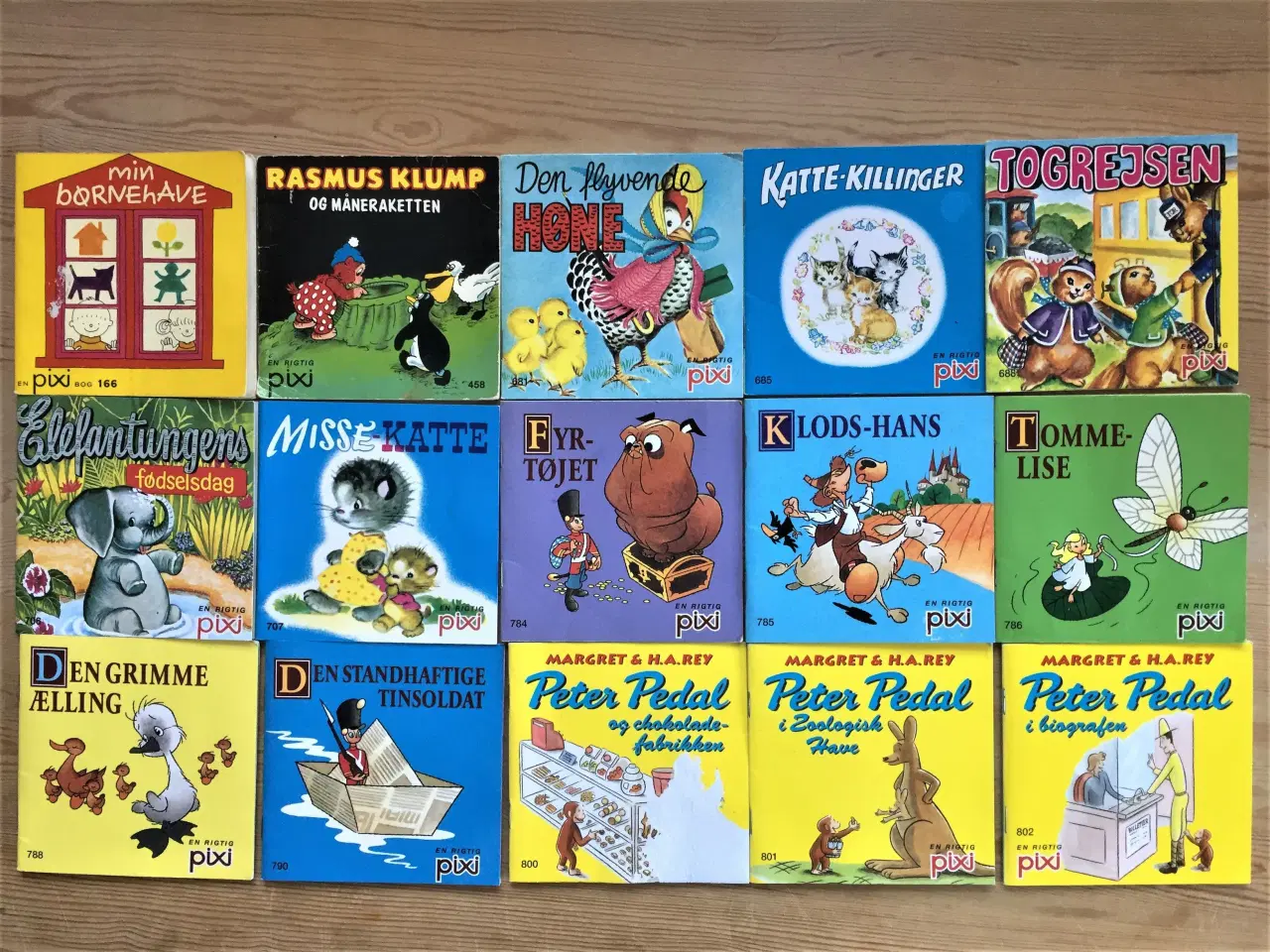 Billede 1 - 25 forskellige Pixi bøger - 4 kr. pr. stk.