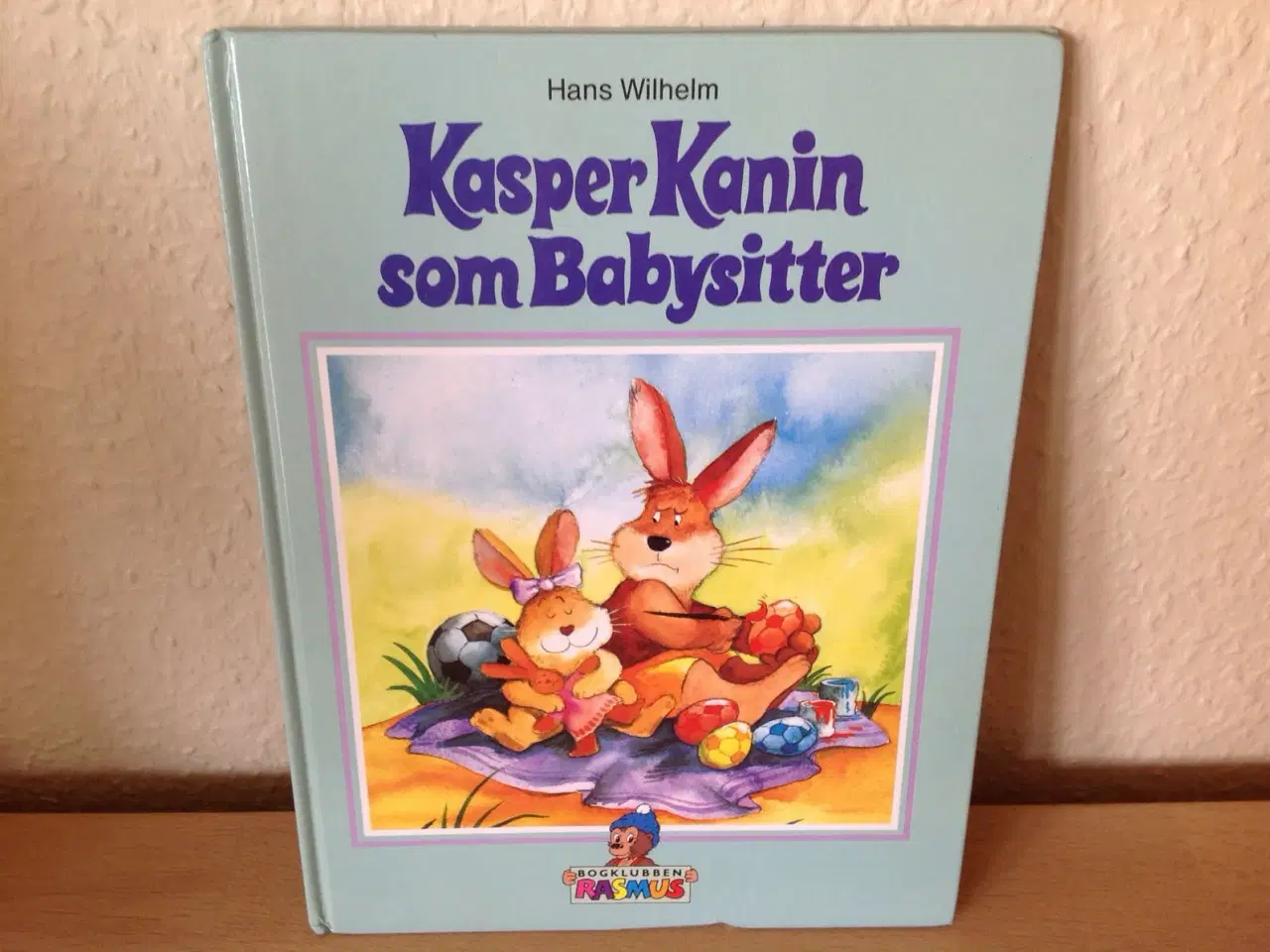 Billede 1 - Kasper Kanin som babysitter