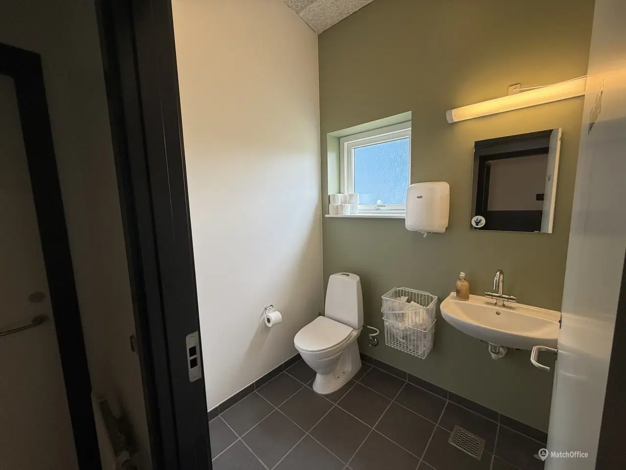 Billede 5 - Værksted/lager med kontor