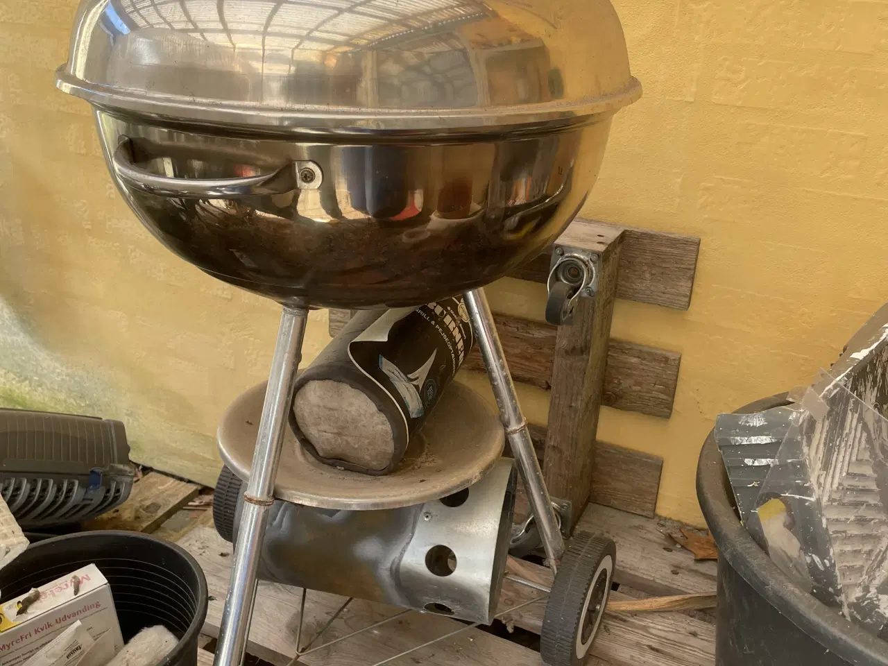 Billede 1 - Kuglegrill med grill starter