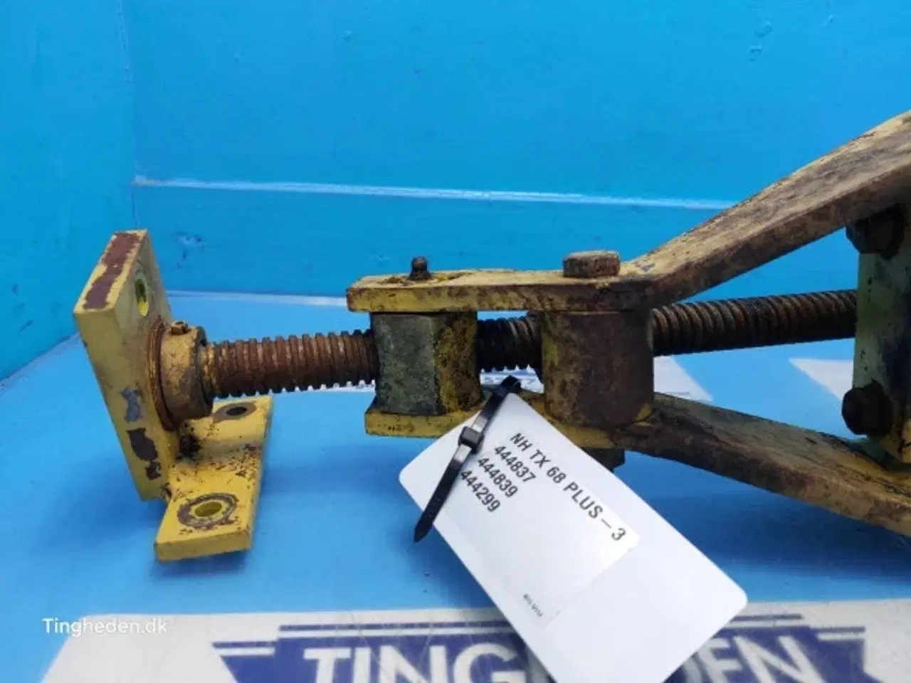 Billede 2 - New Holland TX68 Variator Justerings Arm 444839