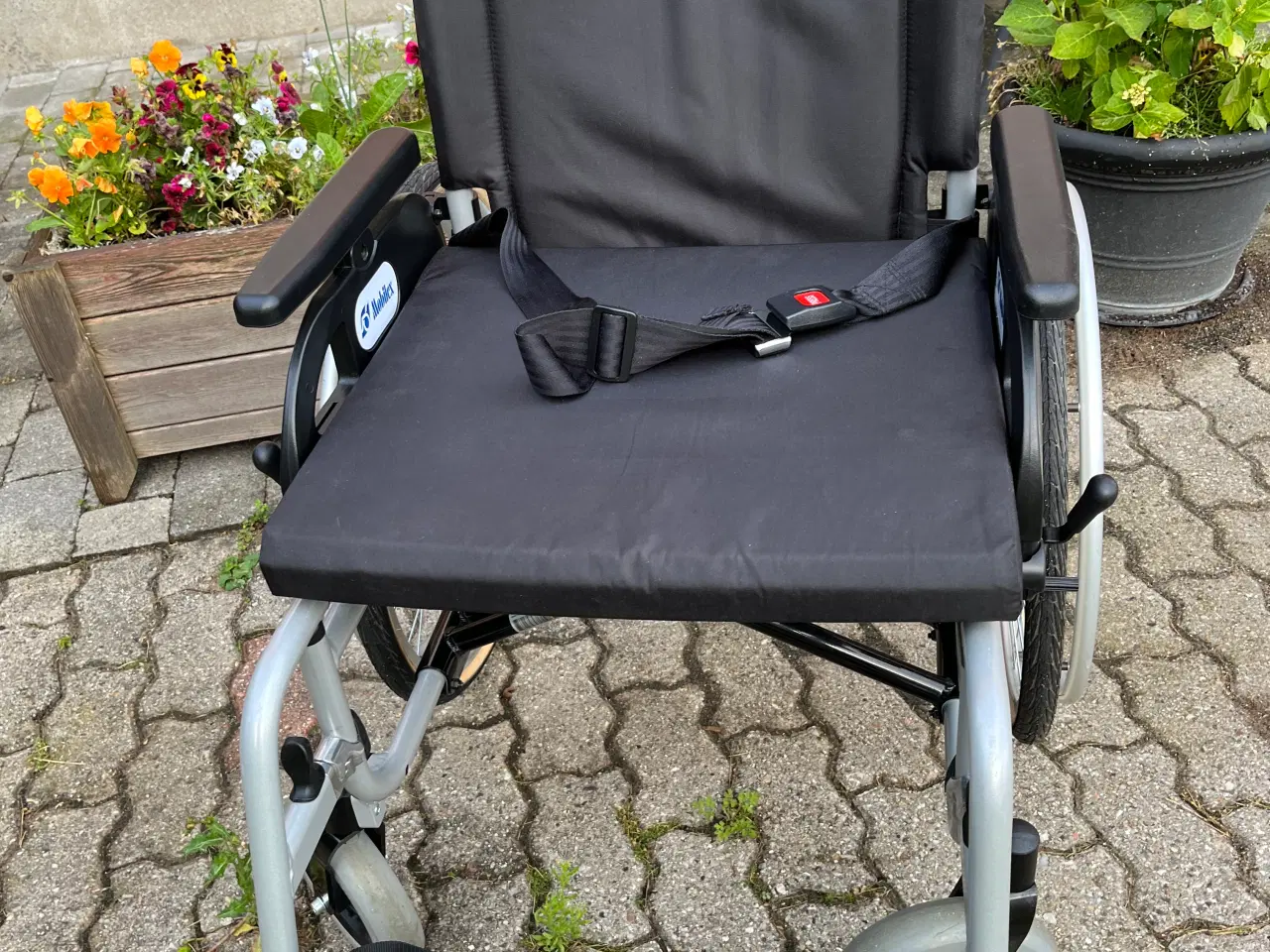 Billede 5 - Kvalitets MOBILEX letvægts kørestol.
