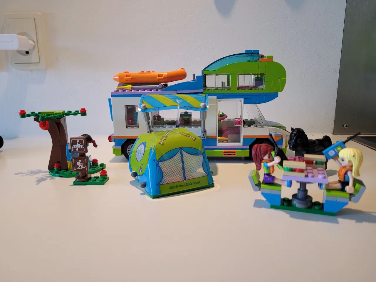 Billede 2 - Lego Friends, 41339 - Mias autocamper