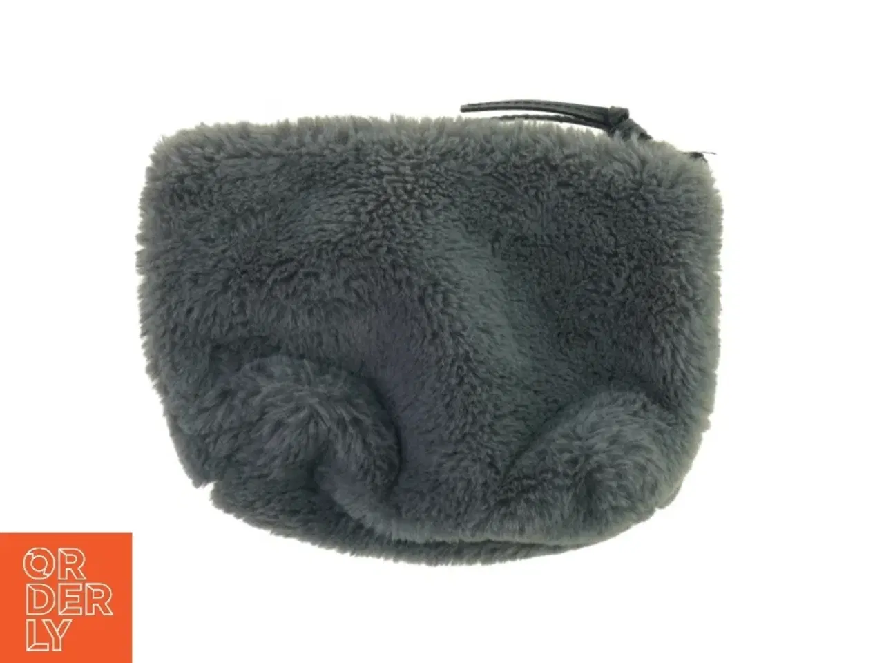 Billede 1 - Taske i fakefur fra H&M (str. 22 x 16 cm)