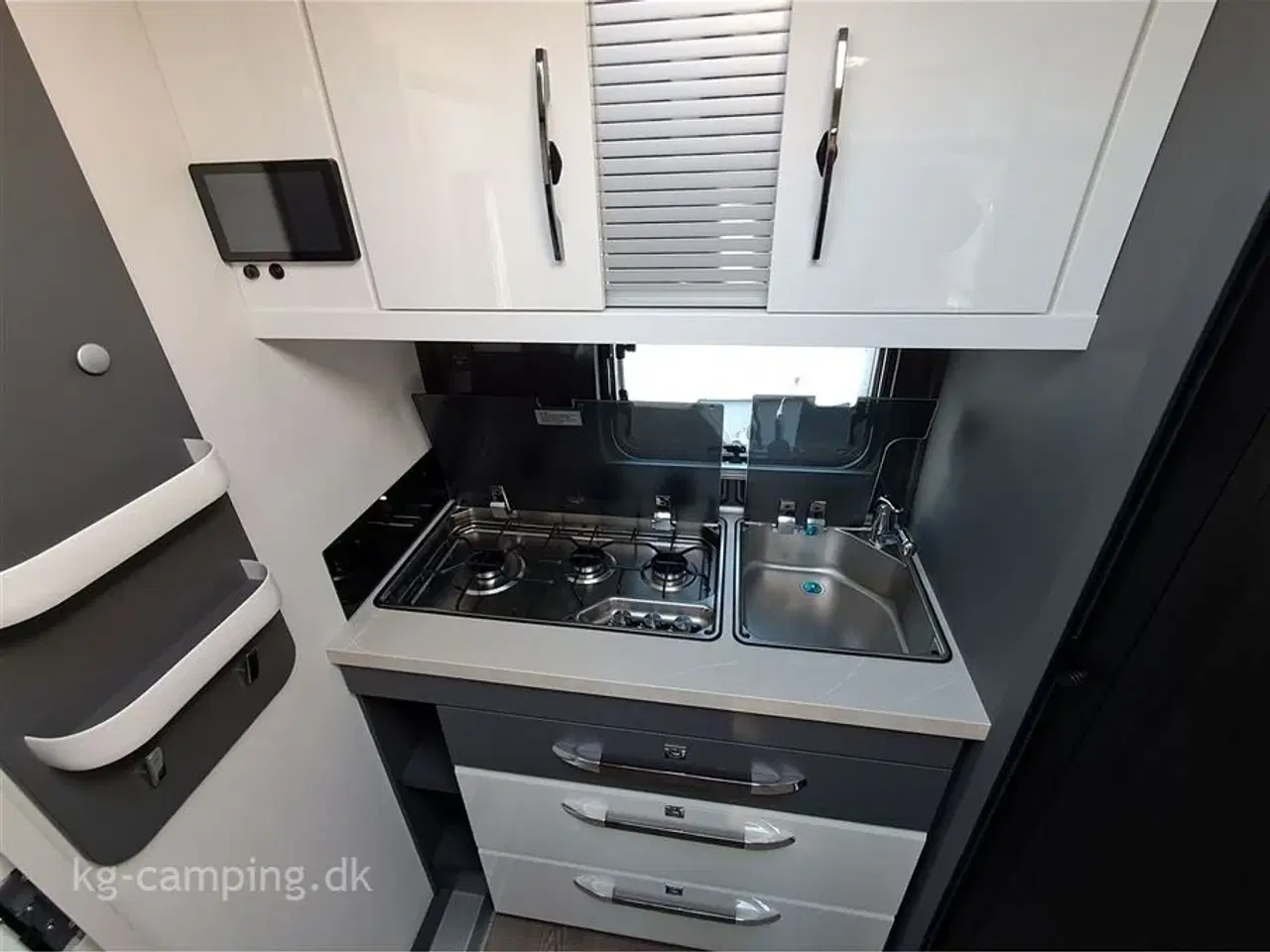 Billede 8 - 2026 - Hobby Excellent 460 SL   2026 model - Flot lille rejsevogn som kan nedvejes til 1350 kg.