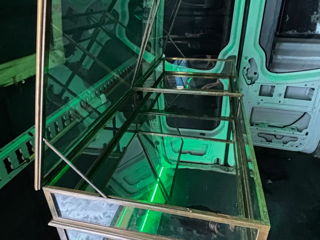 Billede 6 - Eksklusiv fransk vitrine desk i messing