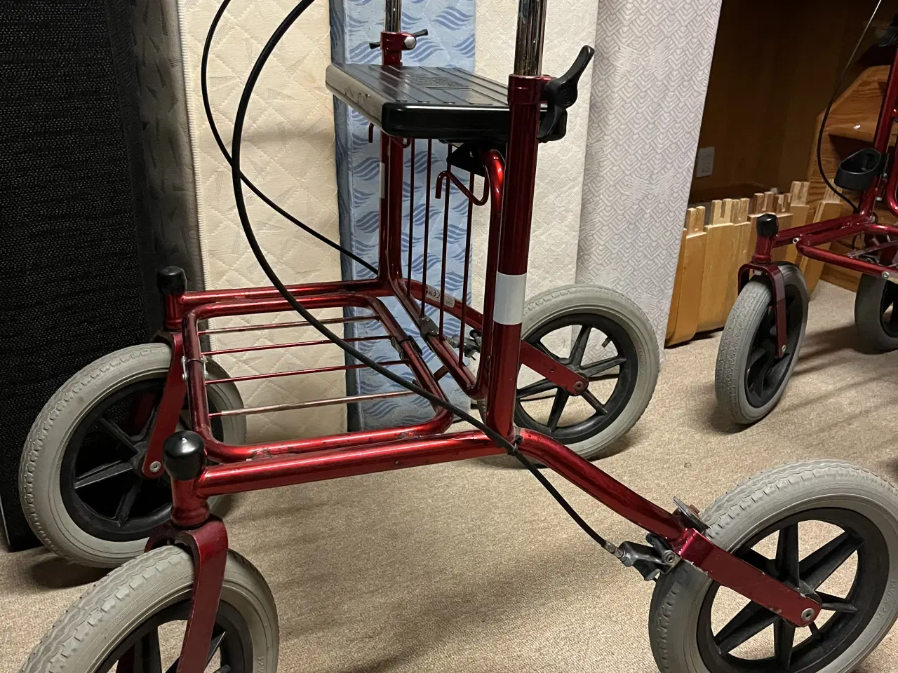 Billede 1 - Rollator med luftgummihjul