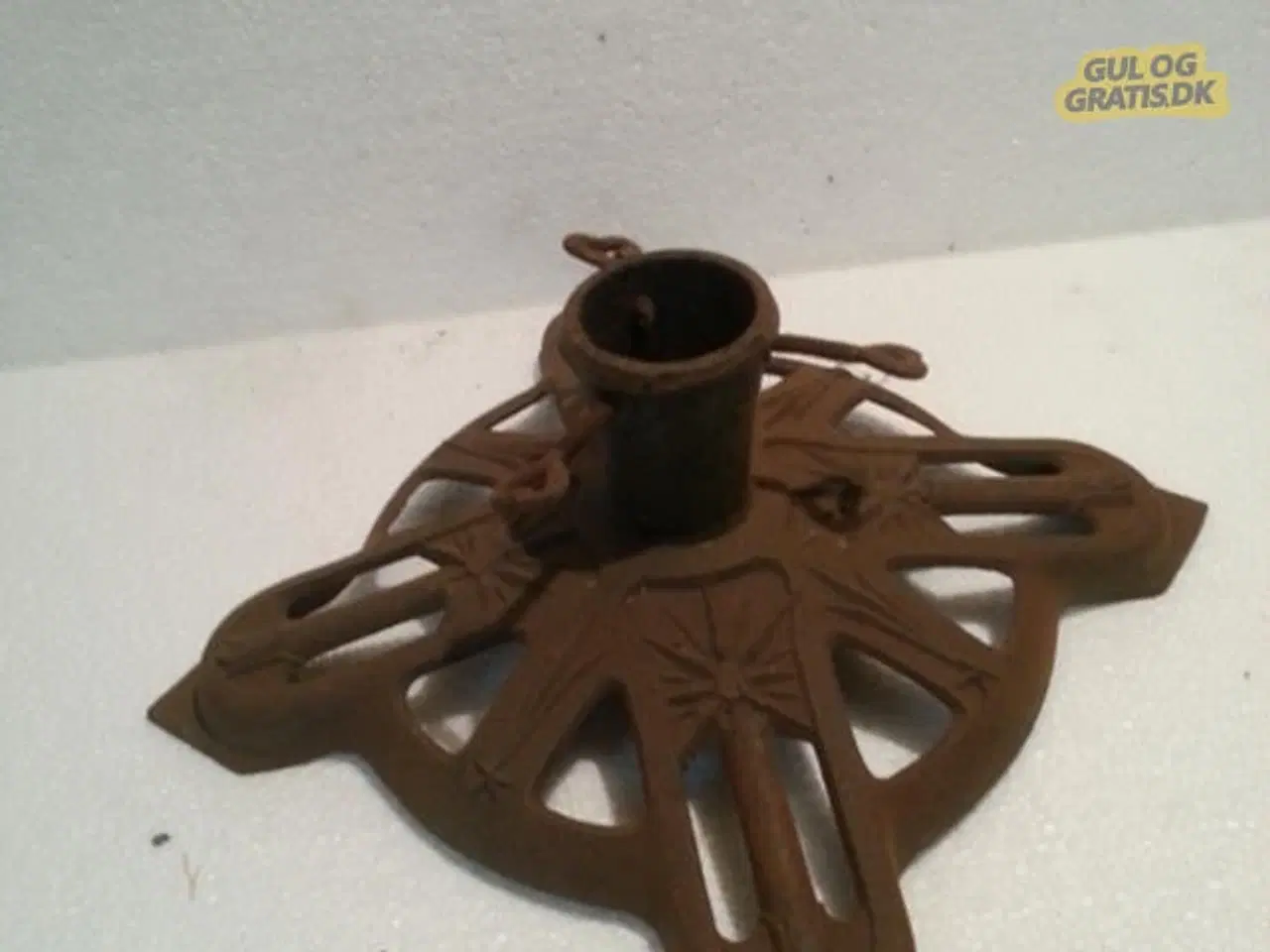 Billede 6 - Juletræsfod, Carls-Hütte.