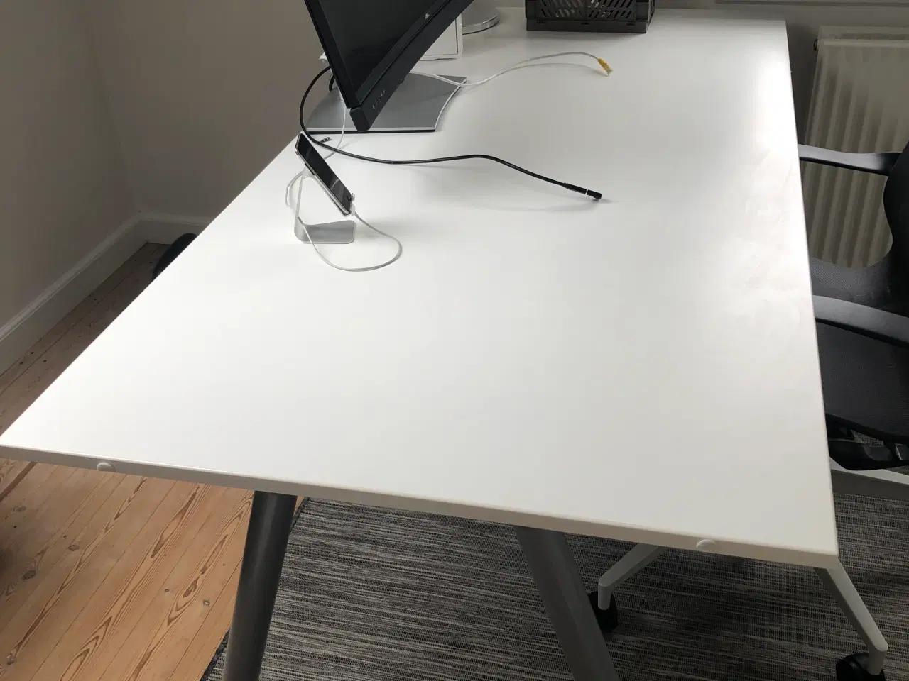 Billede 2 - Skrivebord m. højdeindstilling
