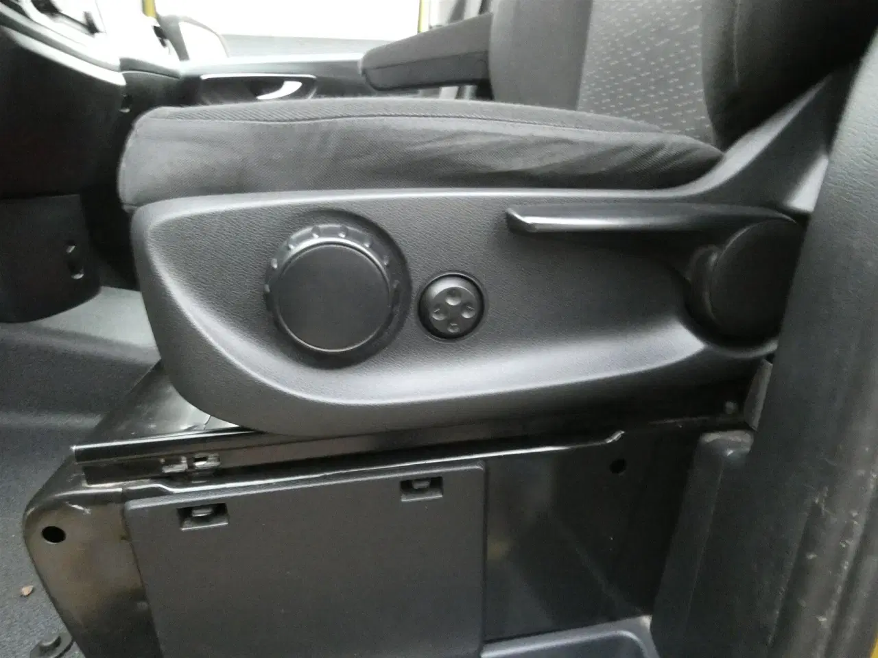 Billede 11 - Mercedes-Benz Vito 114 2,0 CDI 4Matic 9G-Tronic 136HK Van 9g Aut.