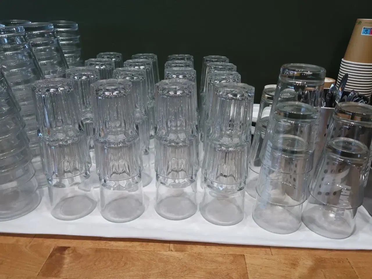 Billede 3 - Stort parti glas & service