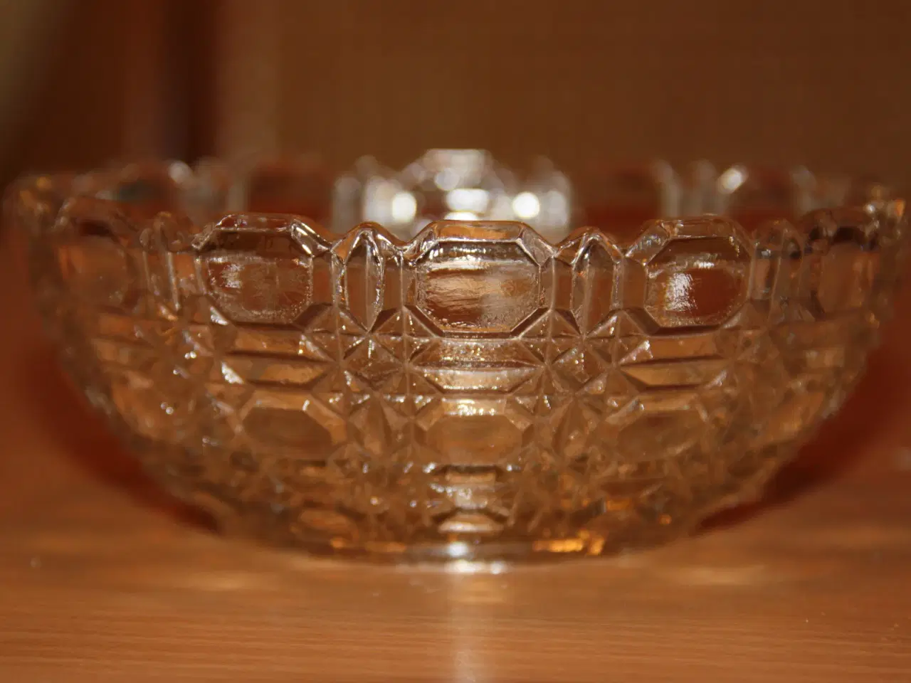 Billede 3 - Glas skål i presset glas  diam 13,5 cm