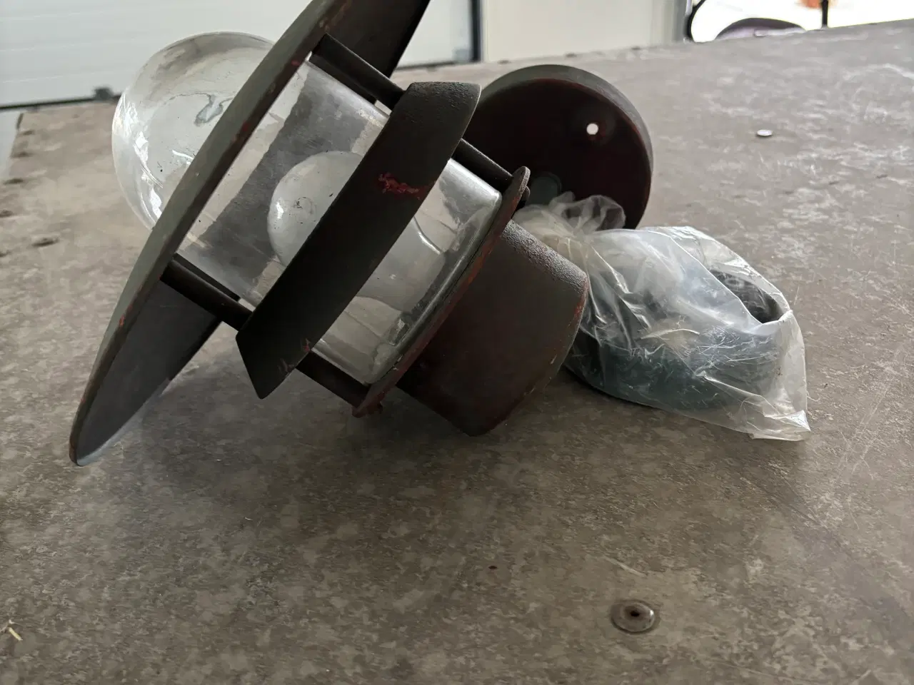 Billede 3 - Flot Udelampe i Kobber