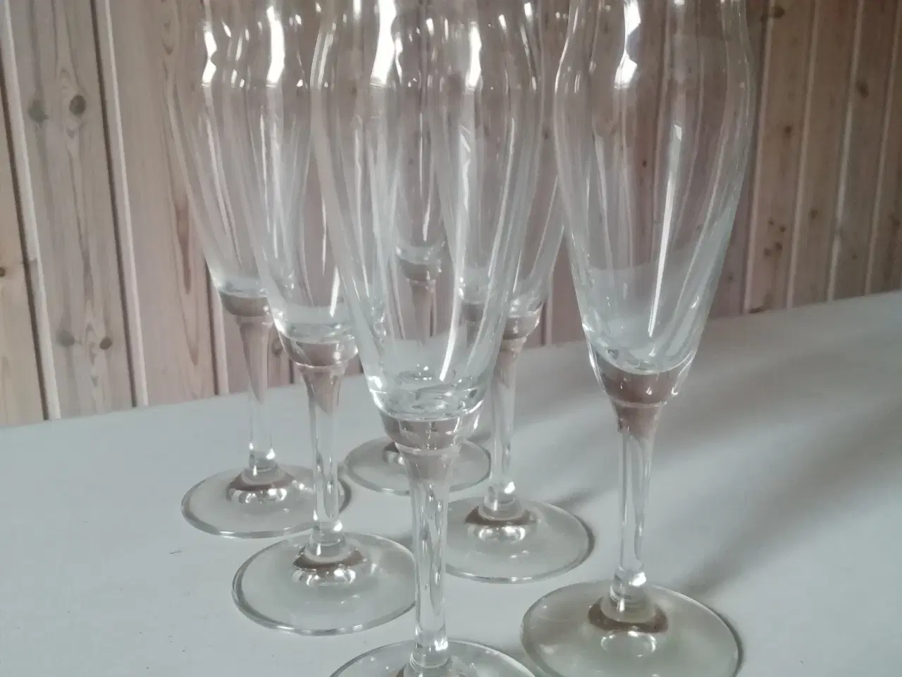 Billede 9 - 24 krystalglas Bourgognestellet