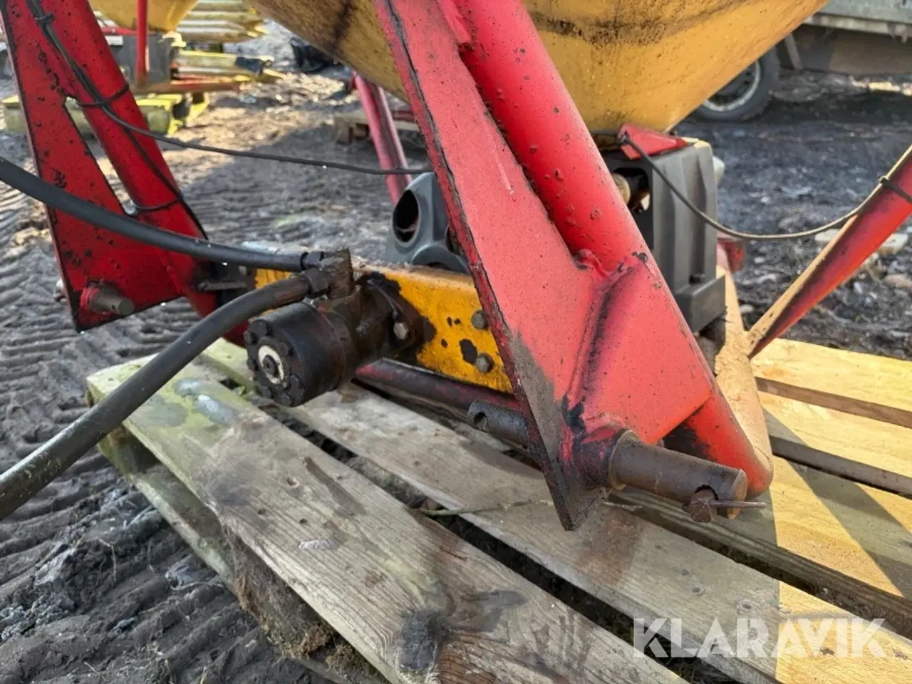 Billede 2 - Saltspreder med PTO og hydraulisk spjæld Vicon