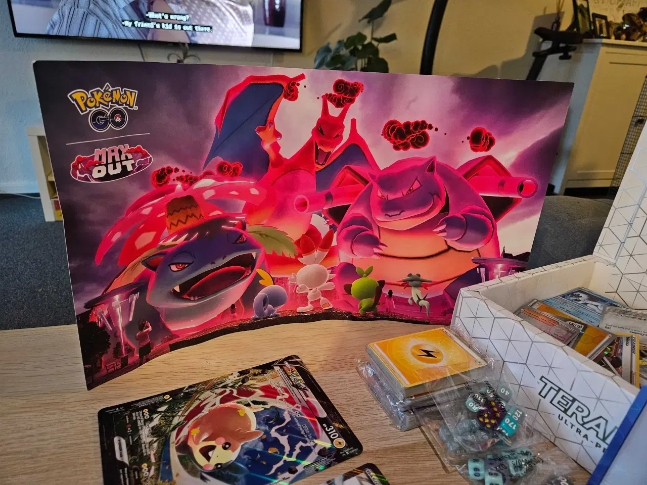 Billede 2 - Stor Pokémon boks fyldt med kort og accessories