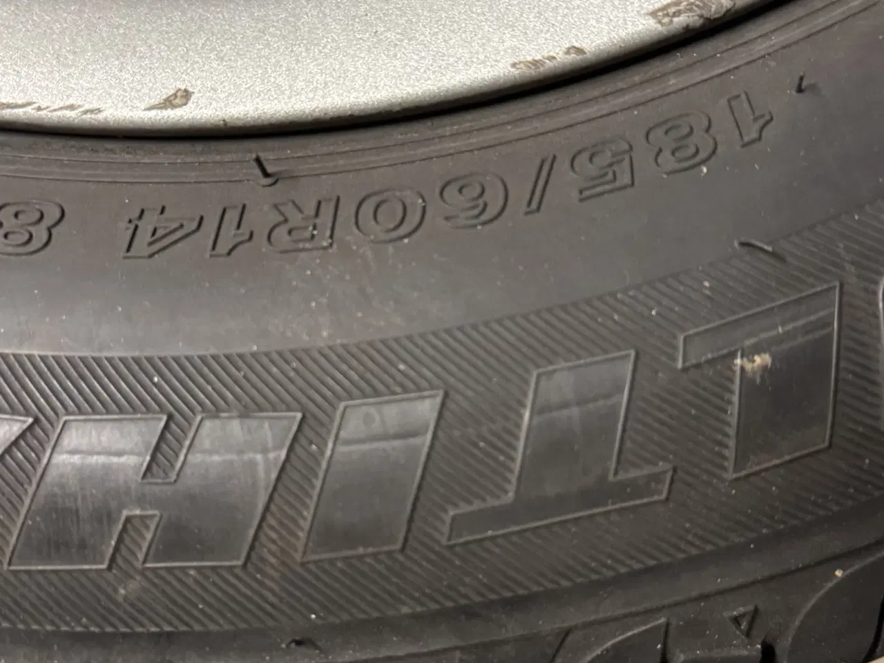 Billede 2 - 4Dæk på alufælge 165x60x14