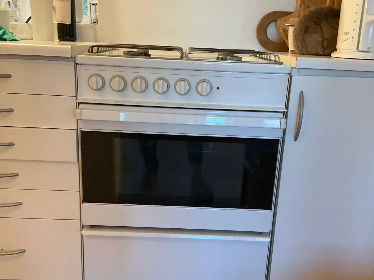 Billede 3 - Brugt gaskomfur med el ovn. 