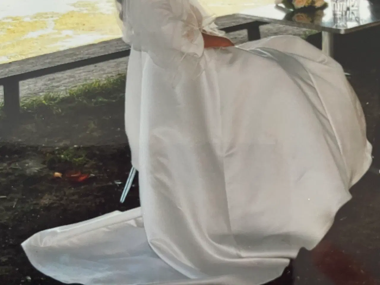 Billede 8 - Smuk champagnefarvet/cremefarvet brudekjole&Bolero