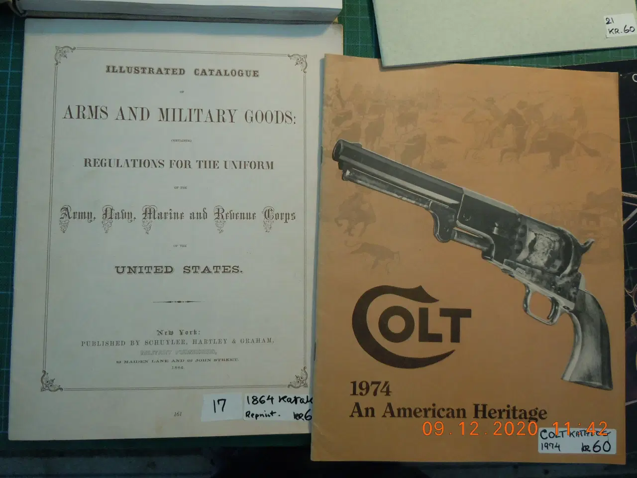 Billede 13 - Colt, og mange andre Våbenbøger.