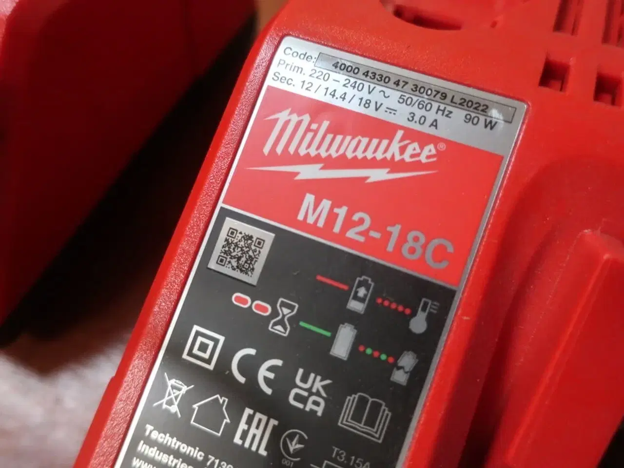 Billede 3 - 3 stk. MILWAUKEE opladere 12-18V