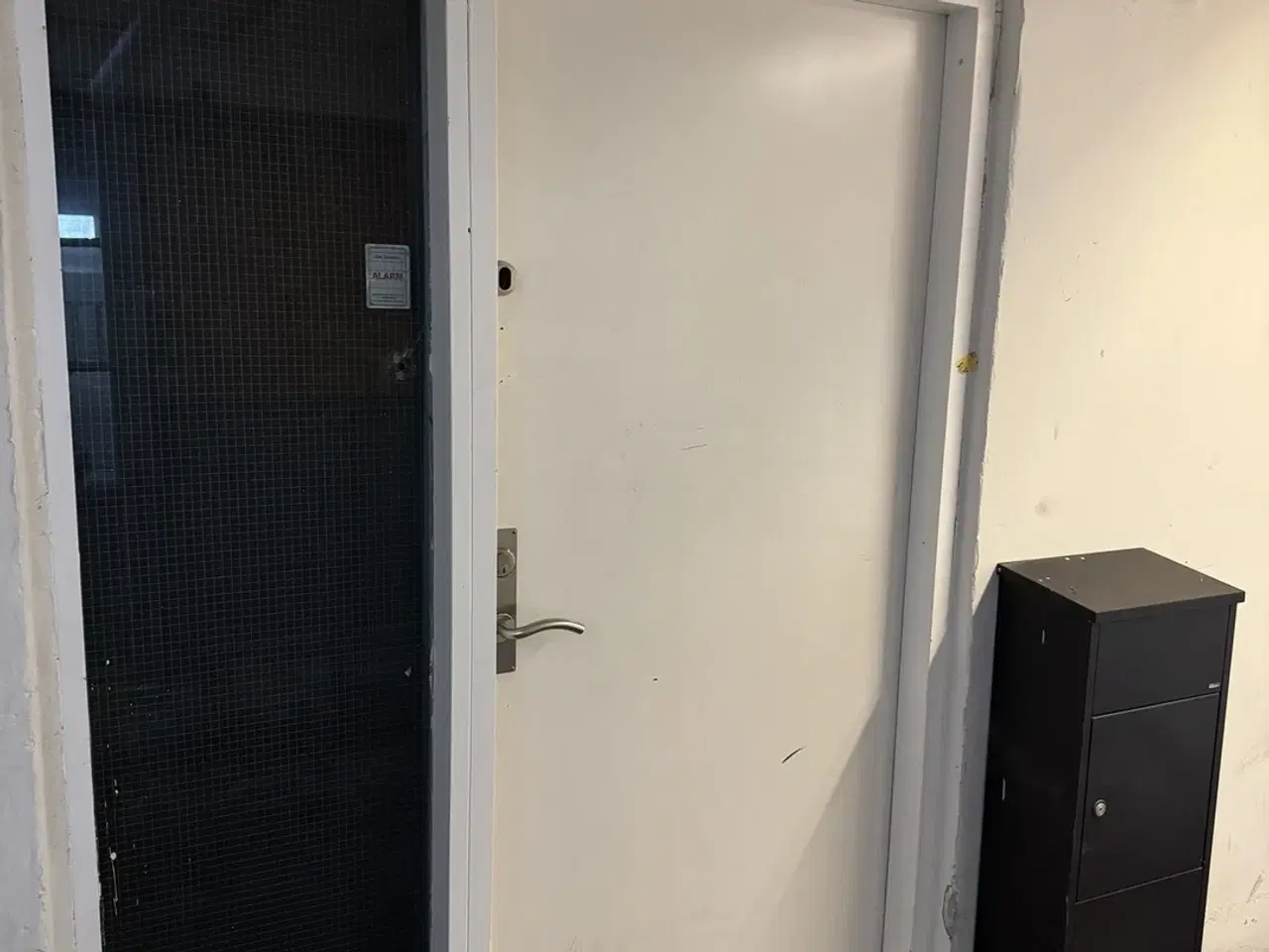 Billede 4 - Kælderlokaler til leje i høj kælder.