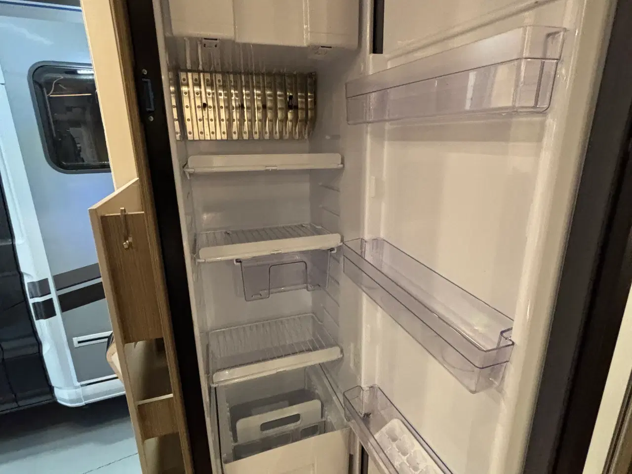 Billede 8 - Autocamper til salg - LMC Element T748