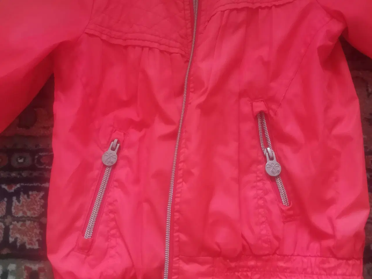Billede 4 - Hummel jakke str 110, 15 kr🌸