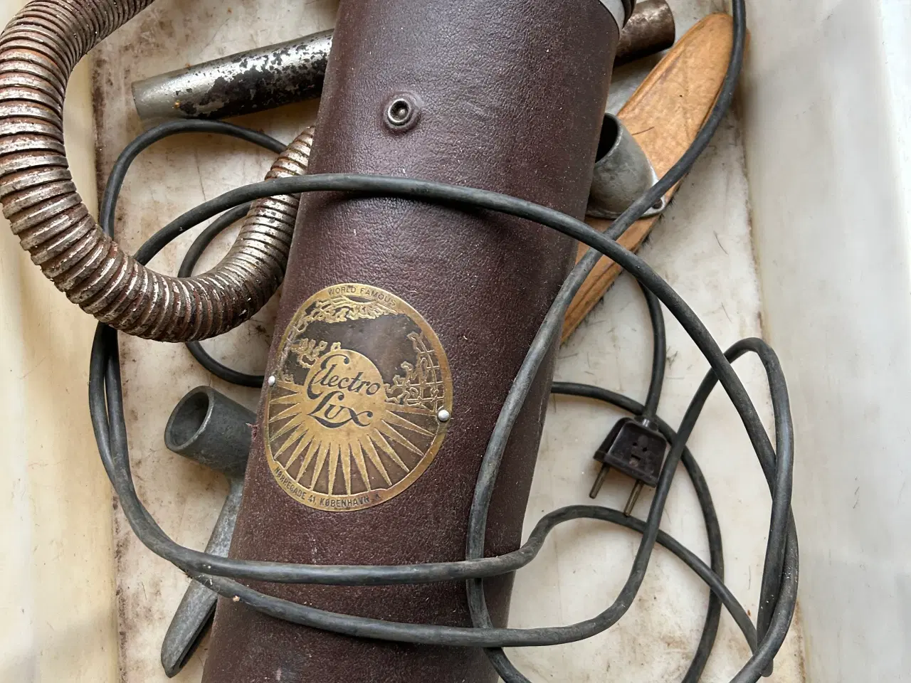 Billede 1 - Støvsuger fra 1920erne virker stadig