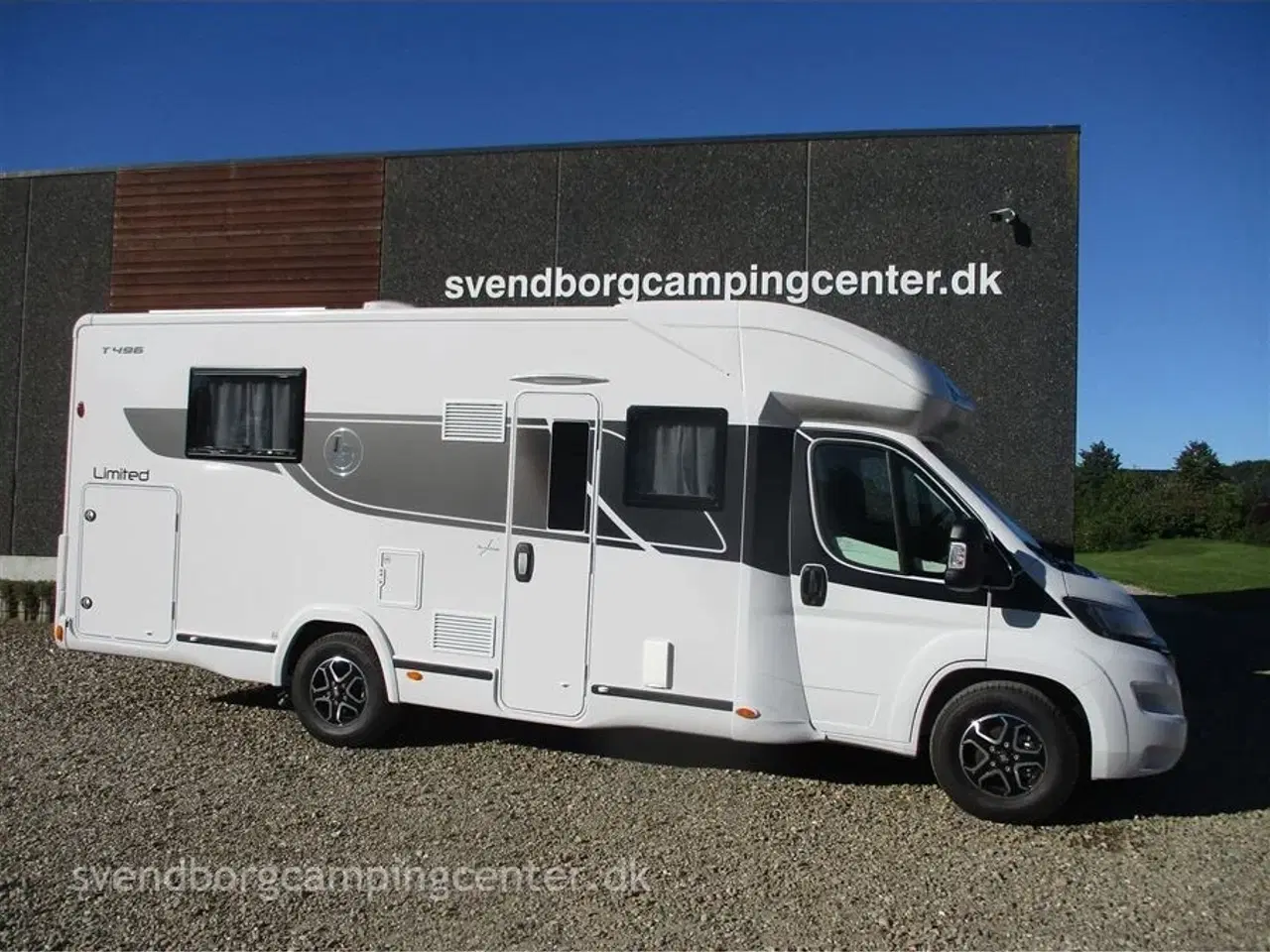 Billede 1 - 2024 - Benimar Tessoro 496 Limited   Veludstyret Benimar med Queensbed