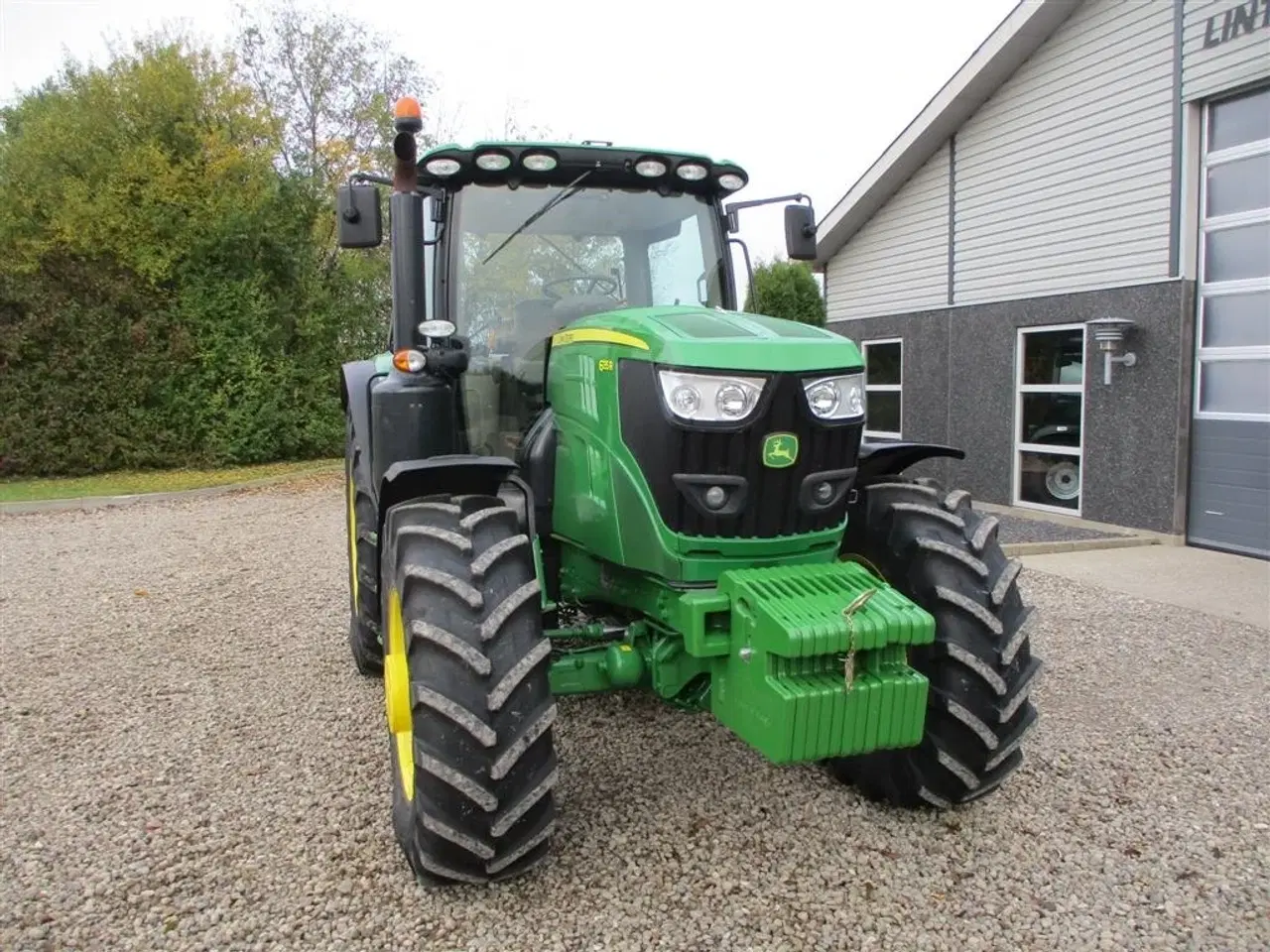 Billede 12 - John Deere 6135R Krybegear, TLS Affjedret foraksel og affjedret kabine