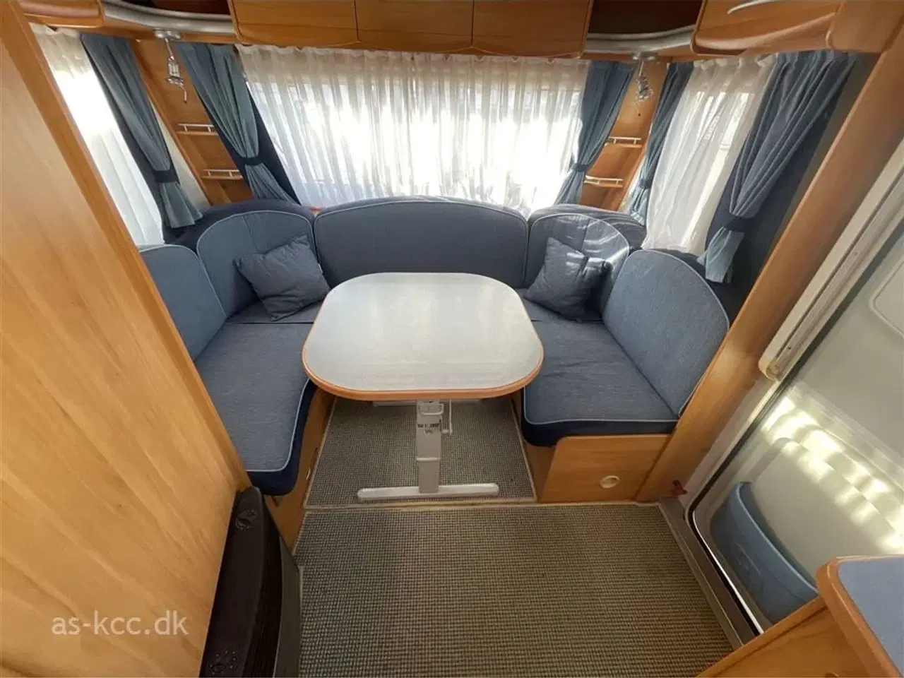 Billede 11 - 2006 - Adria Adora 512 UL   Adria Adora 512 UL.årg. 2006+ Markise og Mover 4 sovepladser, 5 siddepladser