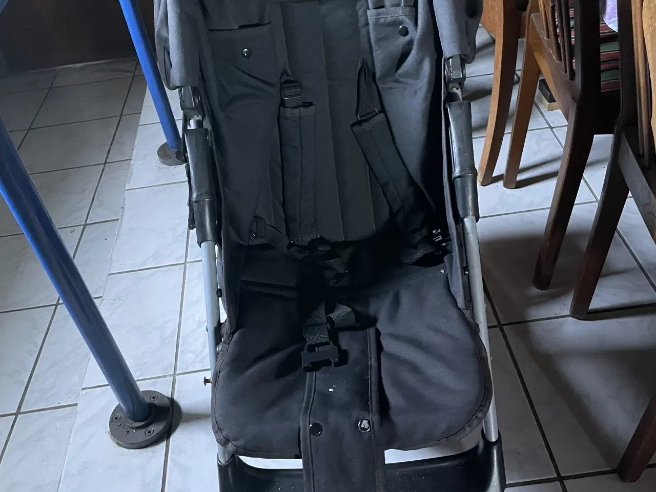 Billede 6 - Stald barnevogn og klapvogn 