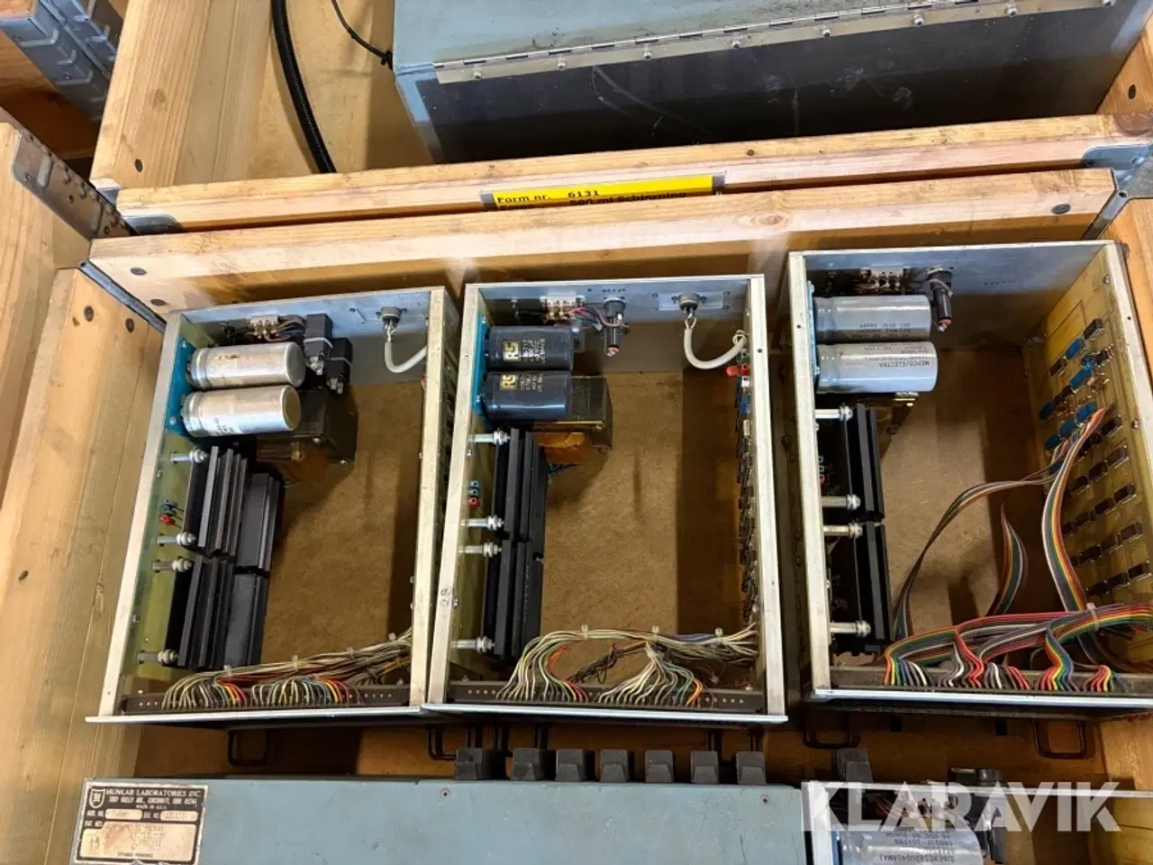 Billede 10 - Samlet lot med komponenter til blæsemaskiner til plastindustrien - 12 paller