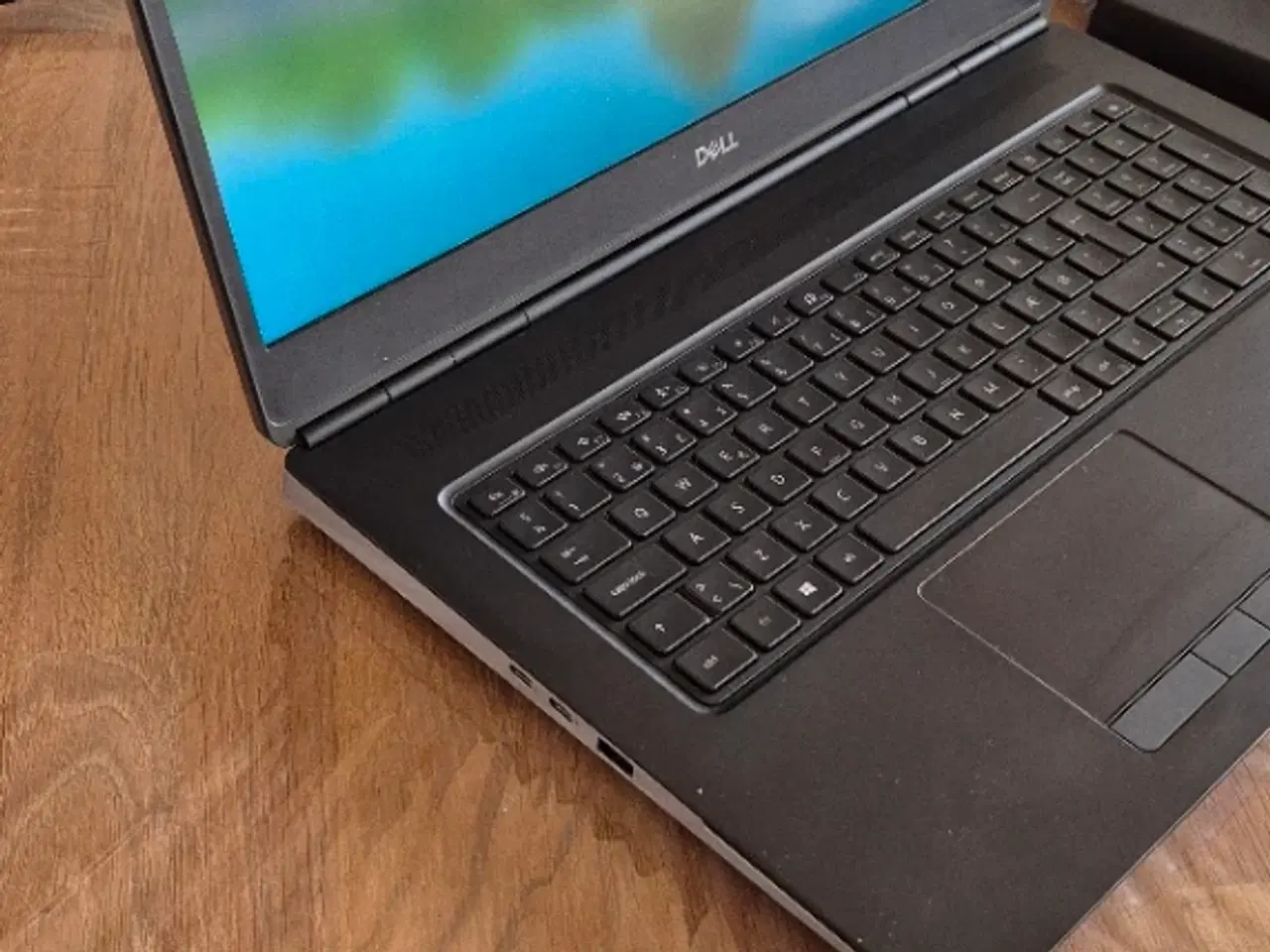 Billede 3 - 17,3" Dell CAD bærbar arbejdsstation, Prof. CAD