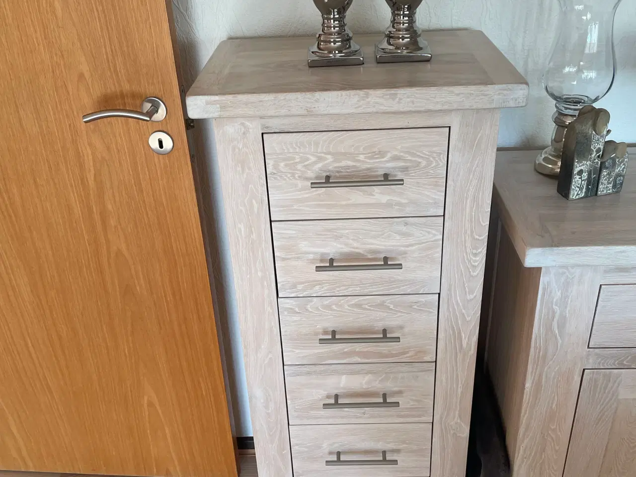 Billede 1 - Skænk med 6 skuffer