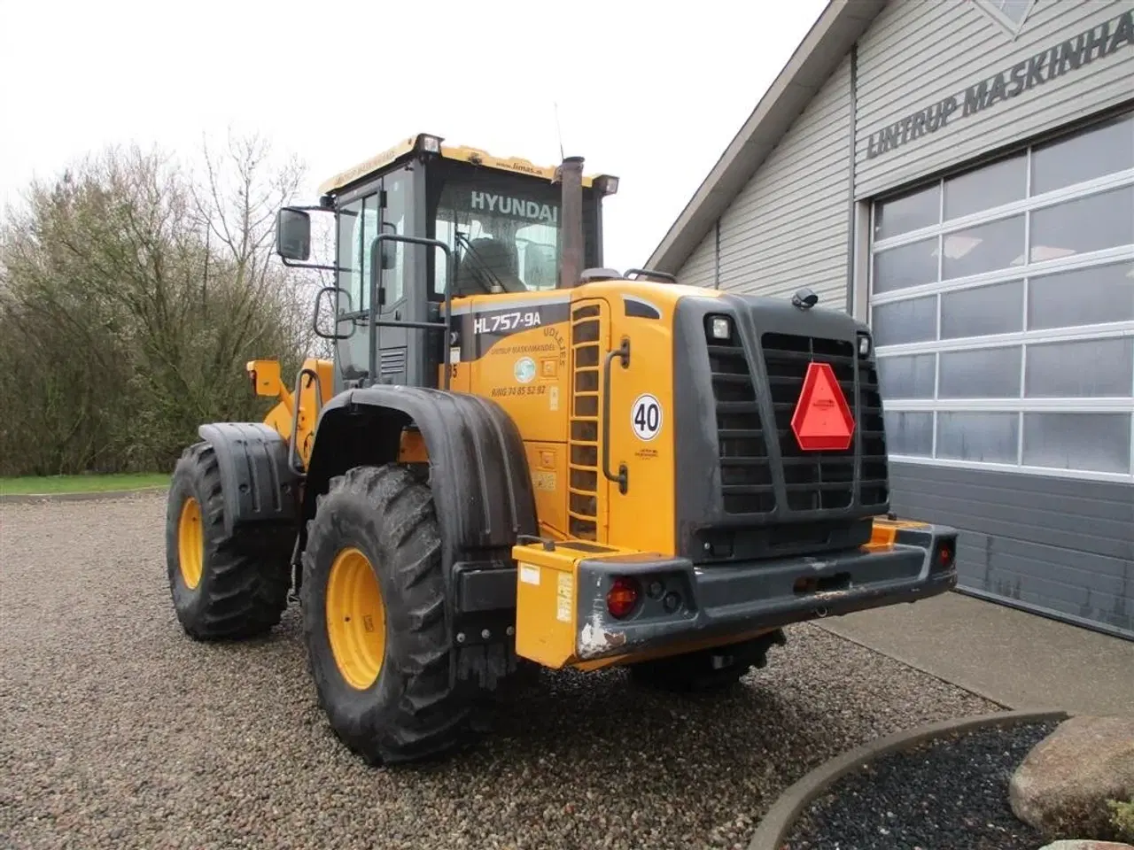 Billede 9 - Hyundai 757-9A med 620/75R26 traktor hjul montering på